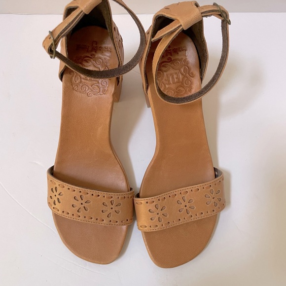 BALI ELF Beautiful Handmade Leather Ankle Strap Sandals 
Size 7.5 - Picture 2 of 16